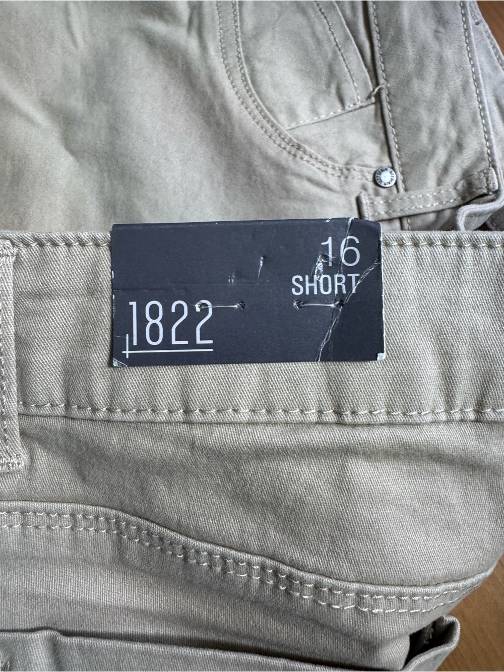 1822 Beige Women's Stretch Shorts Size 16 New With Tags - Picture 4 of 8